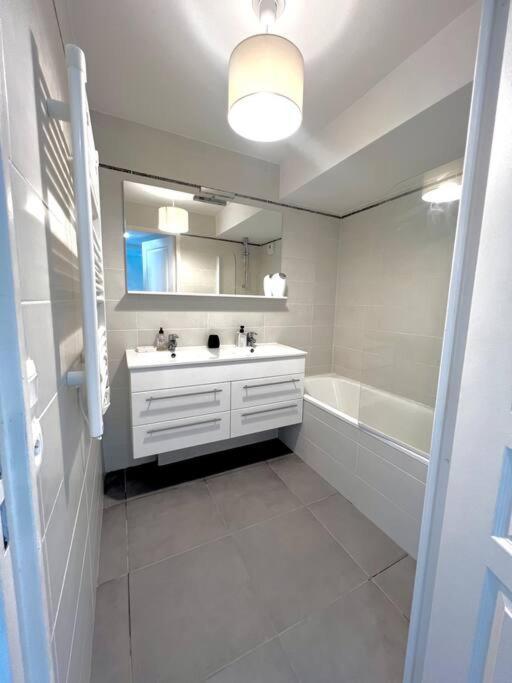 Appartement Superbe T2 Moderne Et Luxueux à Cannes Extérieur photo